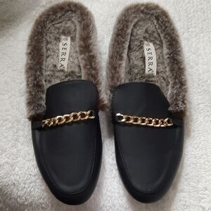 Serra Black Slippers with Gold Chain